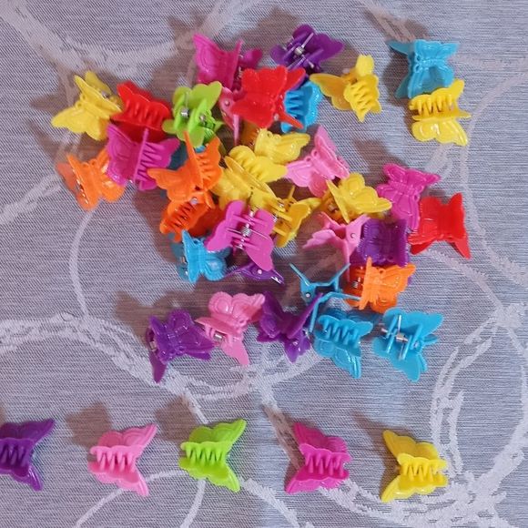 Butterfly hairclips - Picture 2 of 4